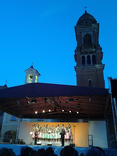 24/06/2013 - Sabato 15 giugno il Piccolo Coro “Mariele Ventre” dell’Antoniano di Bologna in concerto in piazza XX Settembre - Foto Gianluca Bortolini