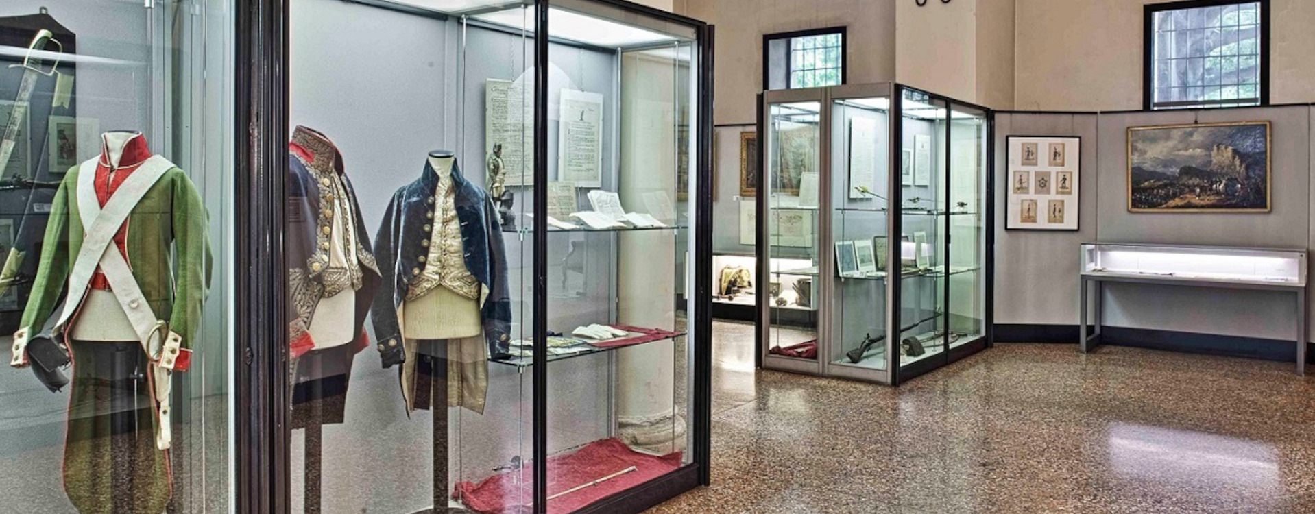 Museo Civico del Risorgimento - Alcune divise della collezione permanente. Foto dalla pagina Facebook del Museo