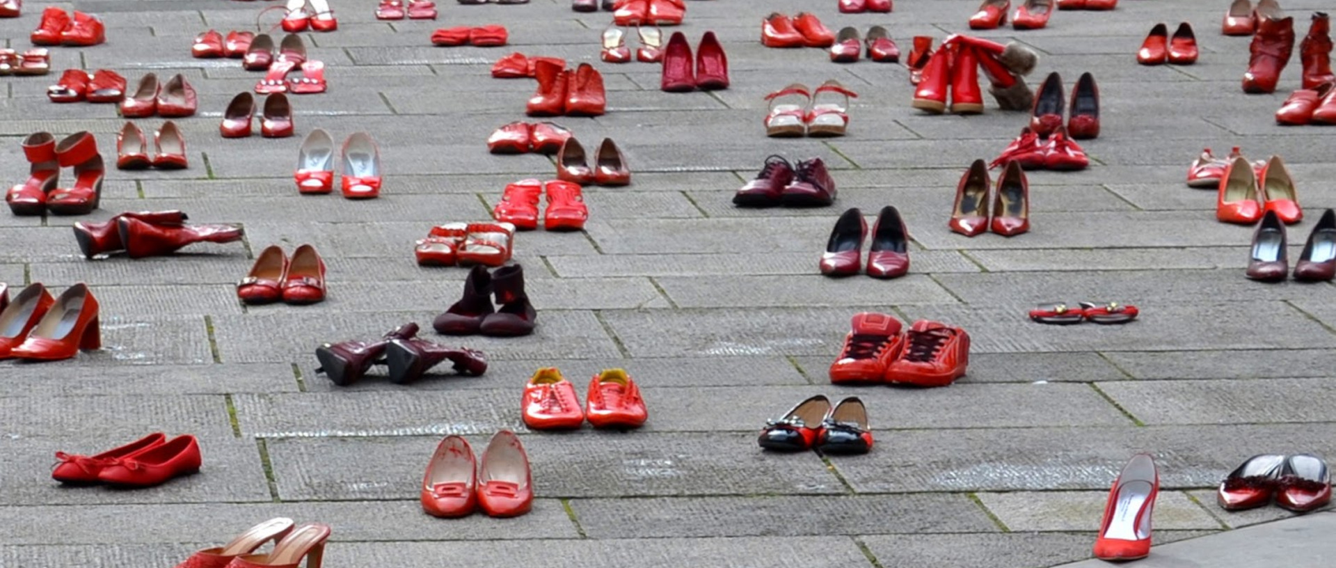 Immagine di scarpe rosse